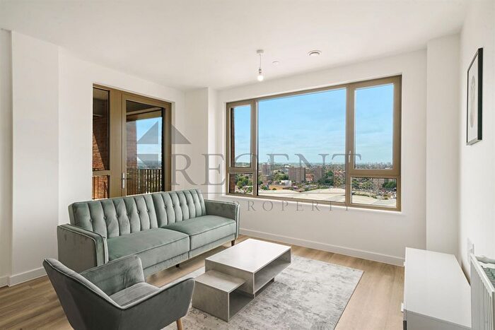 1 Bedroom Flat To Rent In Bermondsey Heights, Ilderton Road, SE15