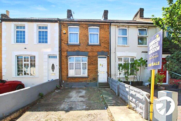 3 Bedroom Terraced House To Rent In Gillingham Road, Gillingham, Kent, ME7