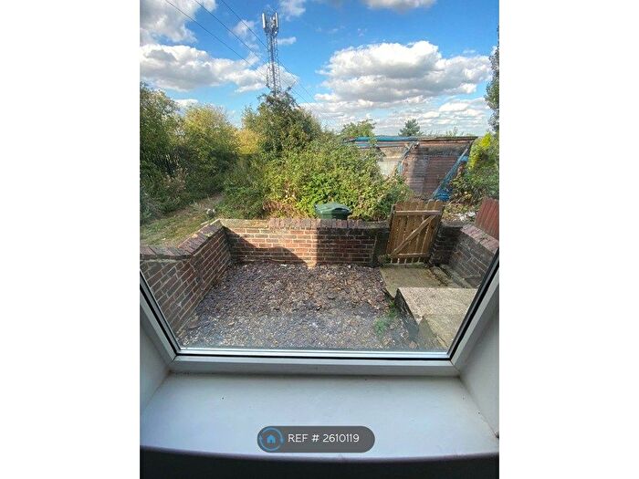 2 Bedroom End Of Terrace House To Rent In Pinfold Cottages, Cudworth, Barnsley, S72