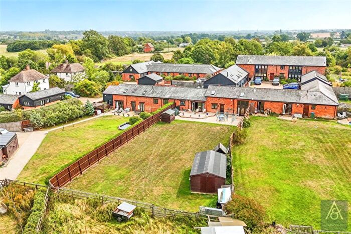 4 Bedroom Barn Conversion For Sale In Steeple Claydon, Buckingham, Buckinghamshire, MK18