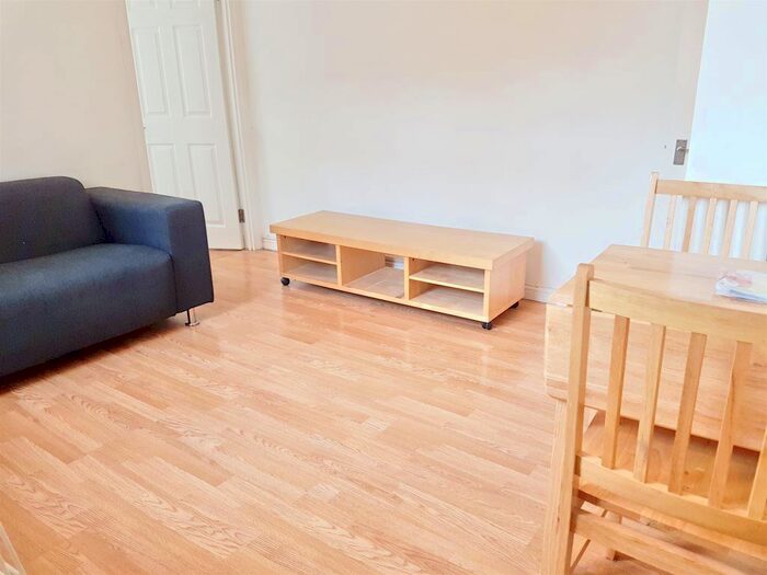 Property To Rent In Wightman Road, London N8