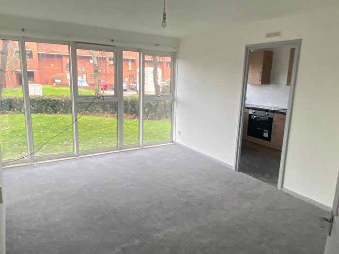 1 Bedroom Flat To Rent In Quorn House, Browns Green, Birmingham, B20