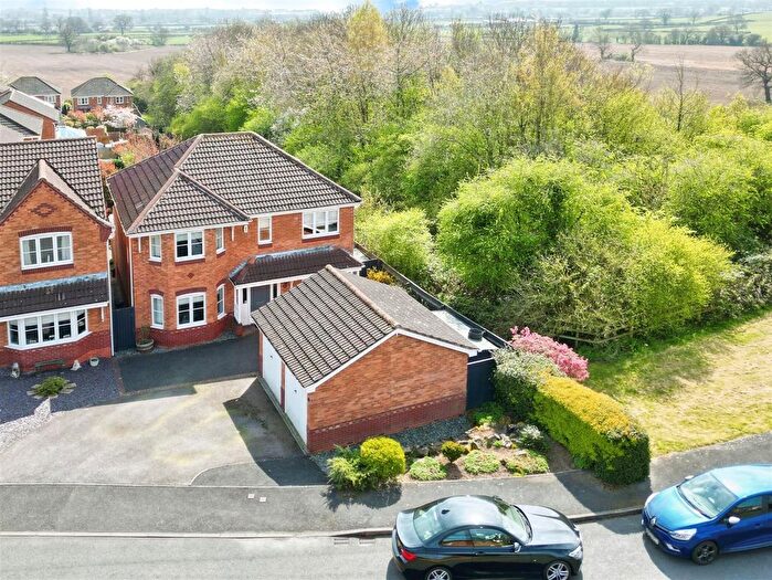 4 Bedroom Detached House For Sale In Swan Hill, Mickleover, DE3