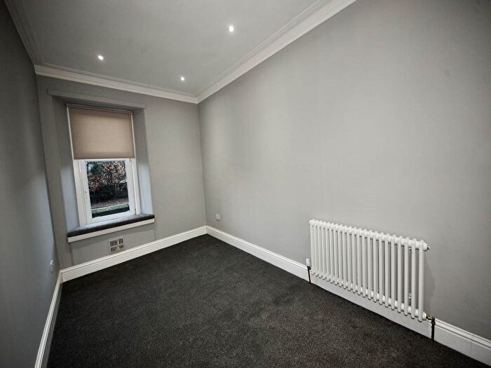 2 Bedroom Flat To Rent In Americanmuir Road, Dundee, DD3