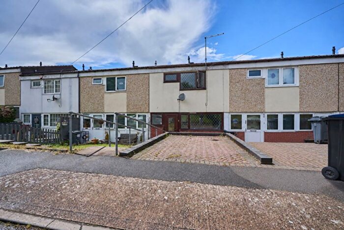 3 Bedroom Terraced House For Sale In Cofton Grove, Birmingham, B31