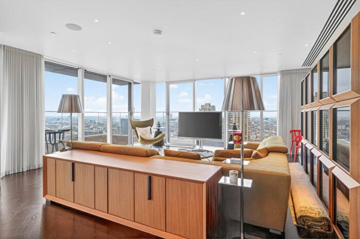 3 Bedroom Flat To Rent In Moor Lane, Cripplegate, EC2Y