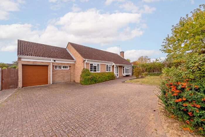 3 Bedroom Bungalow For Sale In Windsor Close, St. Ives, Cambridgeshire, PE27