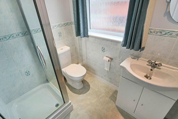 2 Bedroom Semi-Detached Bungalow For Sale In Wattendon Road, Kenley, CR8