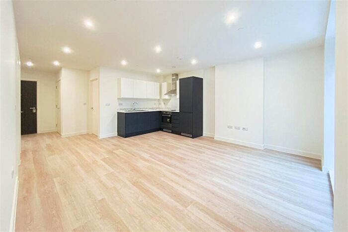 2 Bedroom Apartment To Rent In Laurence Place, Embankment West, M3