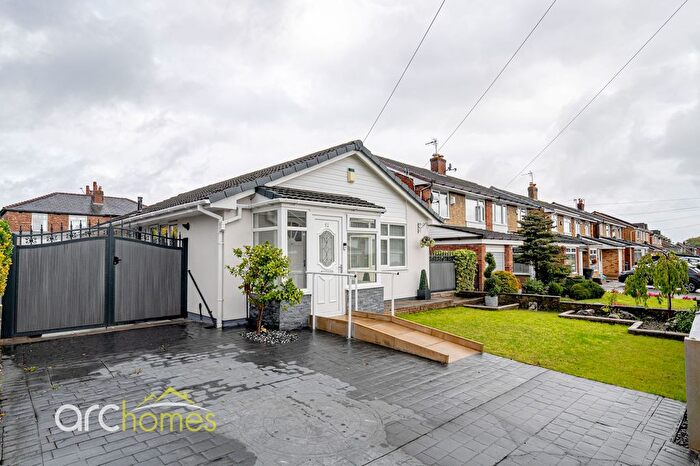2 Bedroom Detached Bungalow To Rent In Cambourne Drive, Hindley Green, WN2