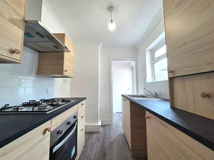 3 Bedroom Terraced House To Rent In Pawsons Road, Croydon, CR0