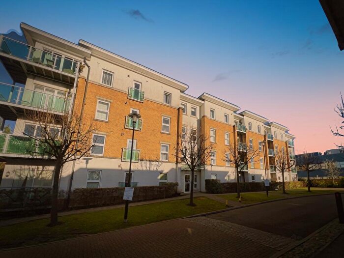 2 Bedroom Apartment To Rent In Leatherhead, KT22