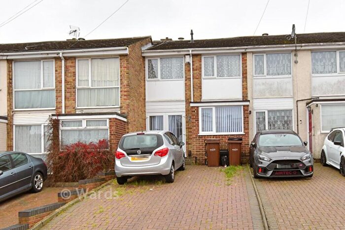 3 Bedroom Terraced House For Sale In Southwark Road, Strood, Rochester, Kent, ME2