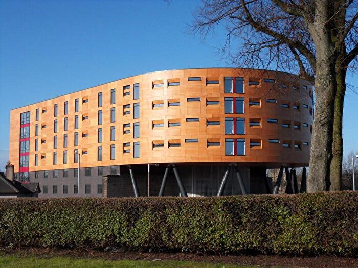 2 Bedroom Flat To Rent In Bridge Square Apartments, Lancaster, LA1