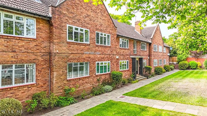 2 Bedroom Flat To Rent In Lichfield Road, Sutton Coldfield, West Midlands, B74