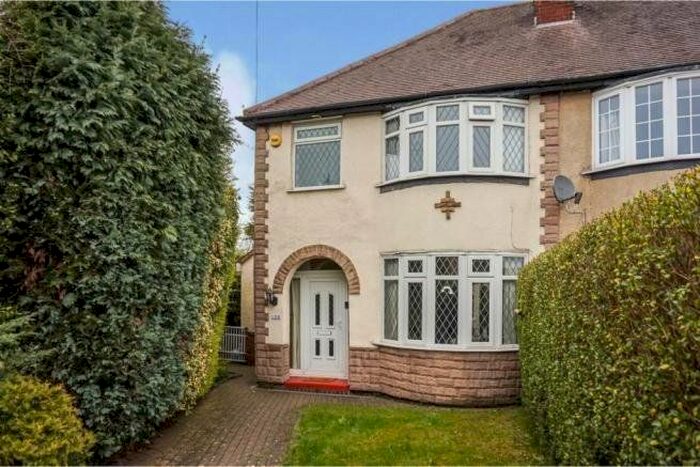 3 Bedroom Semi-Detached House To Rent In Sedgley Road, Dudley, West Midlands, DY1