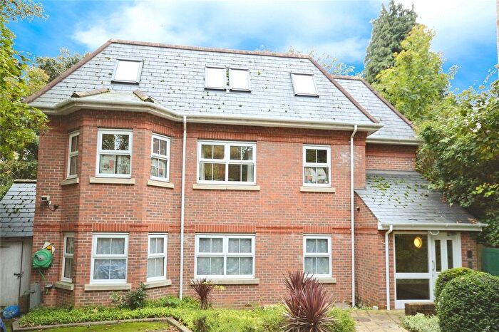 2 Bedroom Flat To Rent In Cox Hollow, Southcote Road, Reading, RG30
