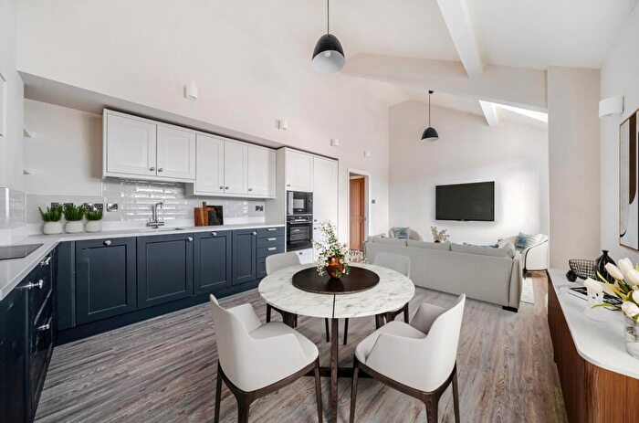 2 Bedroom Apartment To Rent In Apartment Three, Princes Square, Harrogate, HG1
