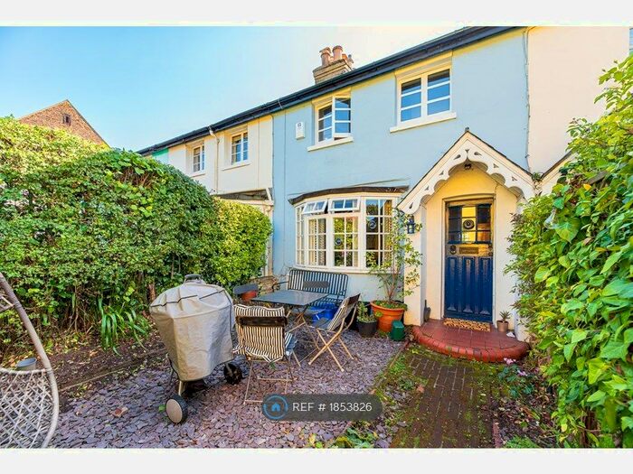 2 Bedroom Terraced House To Rent In Victoria Cottages, Richmond, TW9