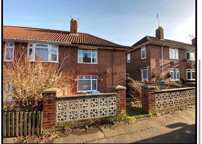 4 Bedroom Semi Detached House For Sale In Jex Road, West Norwich, NR5