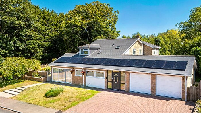 5 Bedroom Detached Bungalow For Sale In Cavendish Place, Stratton Audley, Bicester, OX27