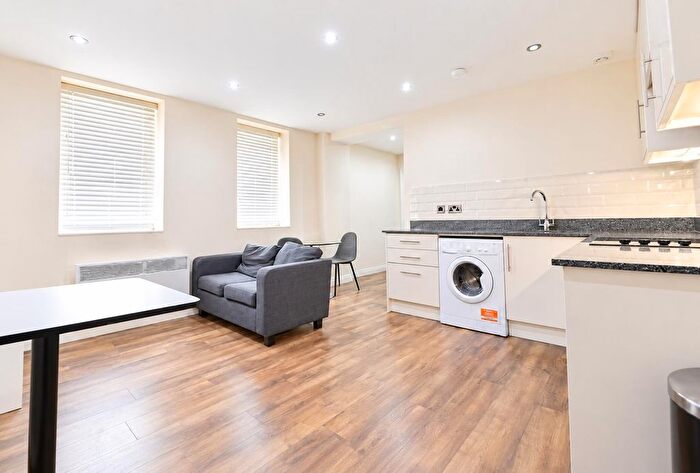 1 Bedroom Flat To Rent In Brunswick Court, Leeds, LS2