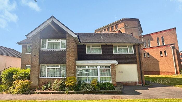 6 Bedroom Property To Rent In Cofton Road, B31