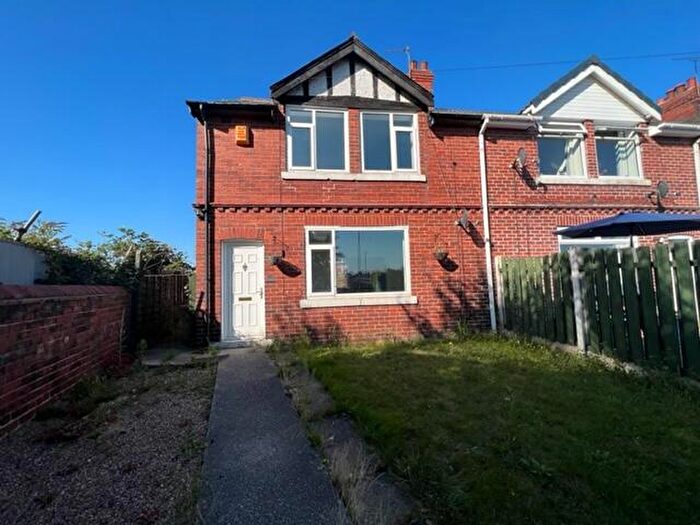 3 Bedroom House To Rent In West Street, Thurcroft, Rotherham, S66