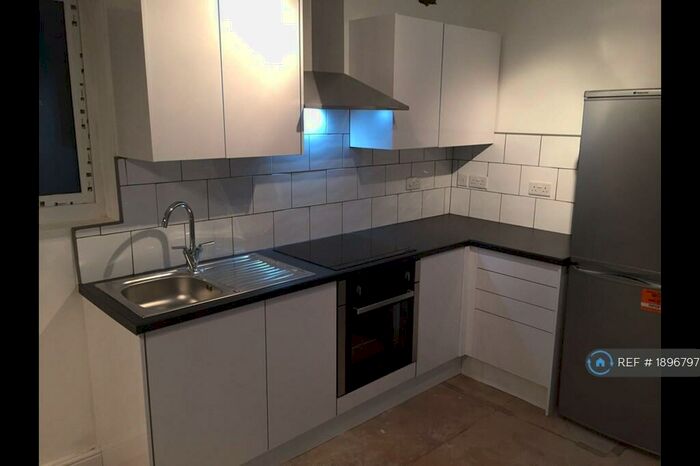 2 Bedroom Flat To Rent In St Pauls Rd, Northampton, NN2