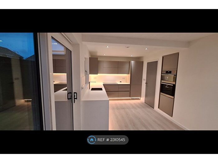 3 Bedroom Detached House To Rent In White Hart Road, Eastleigh, SO50