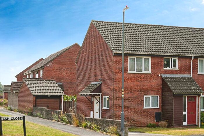 1 Bedroom Flat For Sale In Ash Close, Yate, Bristol, BS37