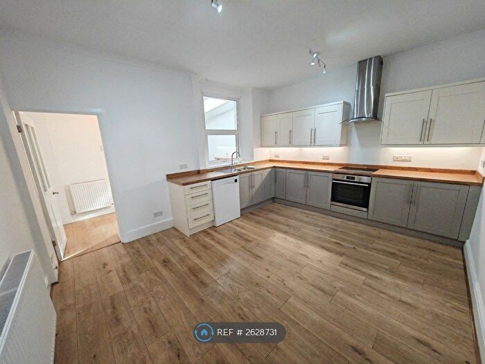 3 Bedroom Terraced House To Rent In St. Edmunds Road, Torquay, TQ1