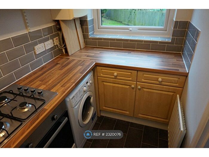 1 Bedroom Flat To Rent In Castle Court, Lewes, BN7