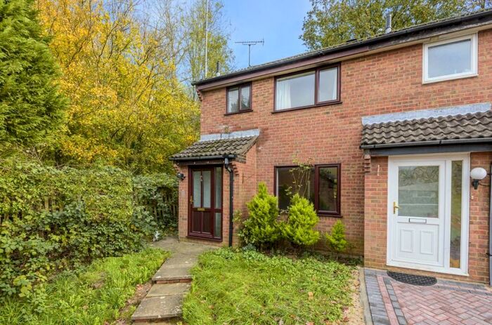 3 Bedroom End Of Terrace House To Rent In Thirlstane Firs, Valley Park, Chandler's Ford, Hampshire, SO53