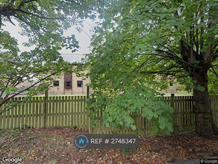 2 Bedroom Flat To Rent In Williams Court, Farsley, Pudsey, LS28