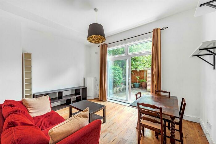 2 Bedroom Apartment To Rent In Minster Road, West Hampstead, London, NW2