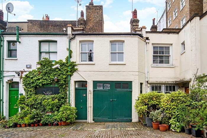 Studio To Rent In Montagu Mews South, London, W1H