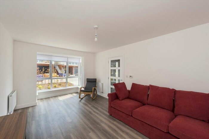 3 Bedroom Property To Rent In Bramling Crescent, Royal Tunbridge Wells, East Sussex, TN2