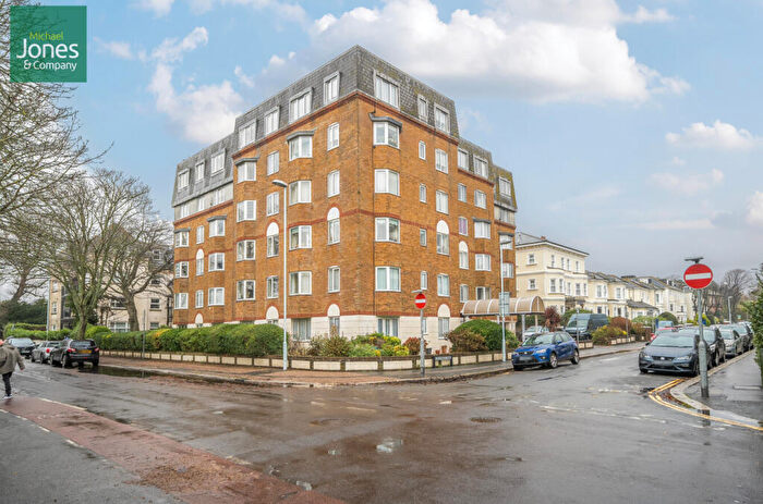 1 Bedroom Retirement Property To Rent In Gratwicke Road, Worthing, West Sussex, BN11