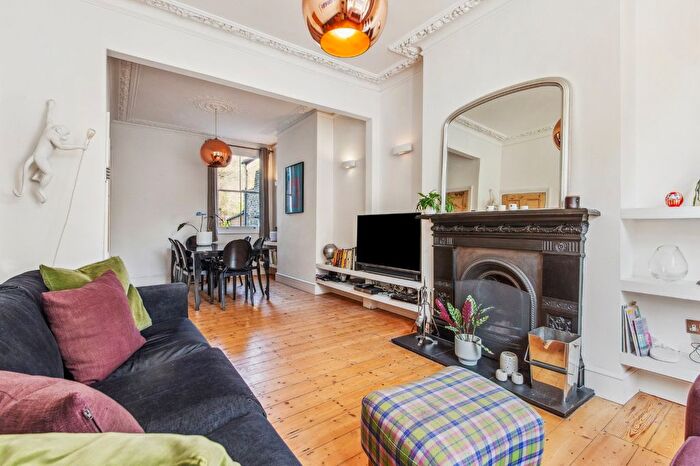 3 Bedroom Terraced House To Rent In Legard Road, Islington, N5