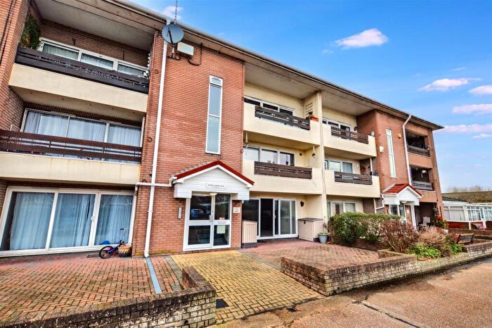 2 Bedroom Flat To Rent In Kings Court East, Vikings Way, Eastbourne, BN23