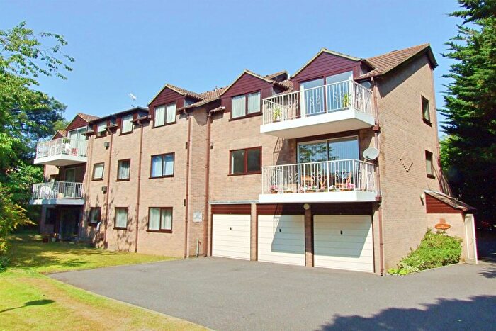 2 Bedroom Flat For Sale In Dean Park, BH1