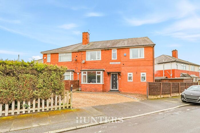 3 Bedroom Semi Detached House For Sale In Larchview Road, Middleton, Manchester, M24