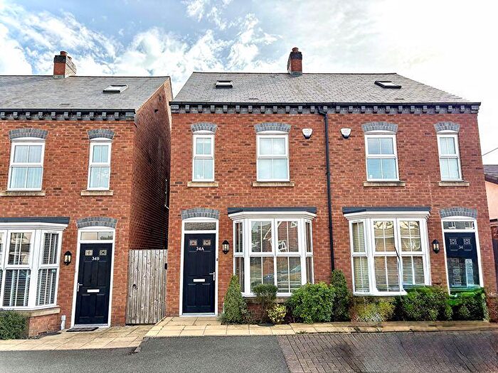 3 Bedroom Semi-Detached House For Sale In Bilston Street, Sedgley, DY3