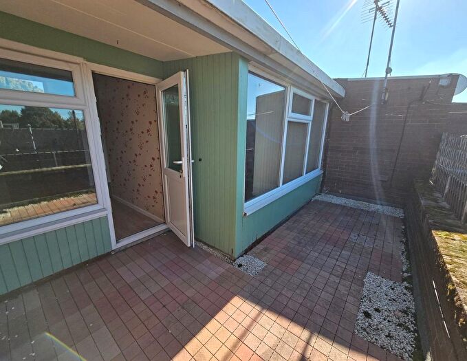 2 Bedroom Flat To Rent In Grandale, Hull, Sutton Park, HU7