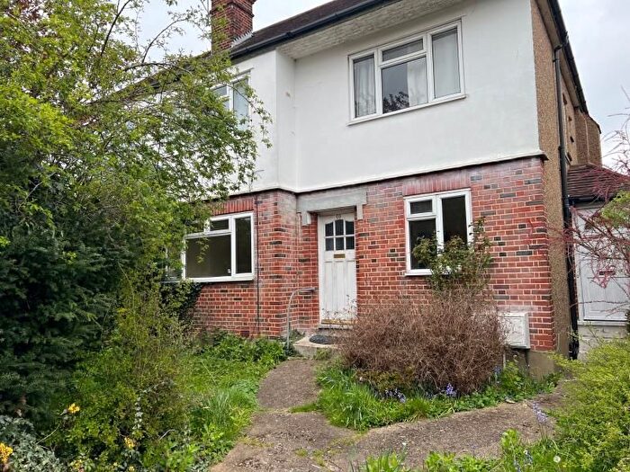 2 Bedroom Flat To Rent In Tolcarne Drive, Pinner, HA5