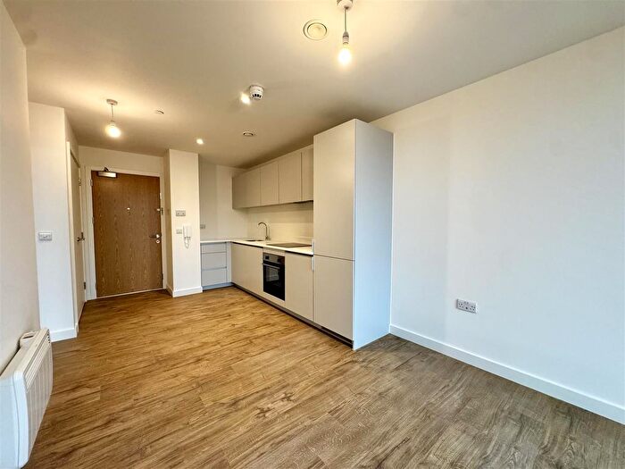 1 Bedroom Flat To Rent In Essex Street, Birmingham, B5