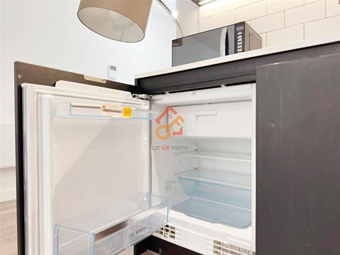 Studio To Rent In Fairbank House, Beaufort Square, London, NW9