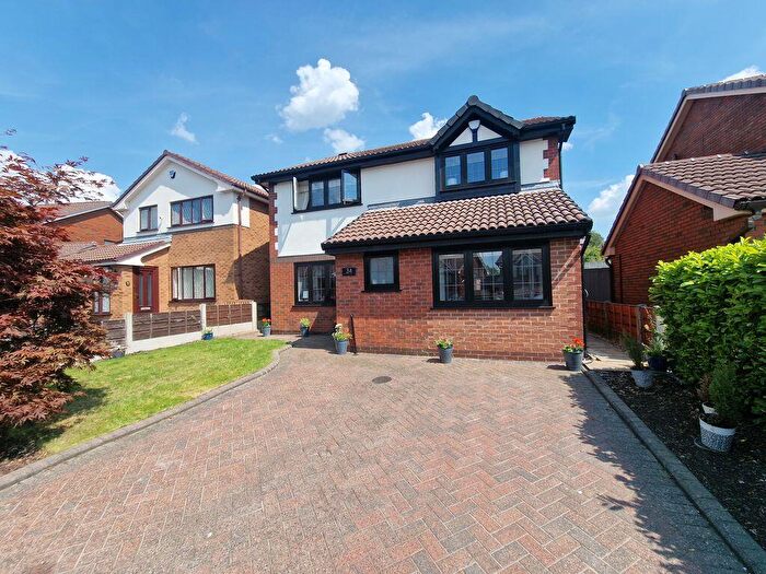 5 Bedroom Detached House For Sale In Woodley, Stockport, SK6