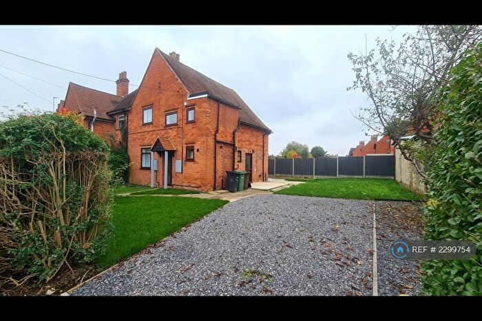 3 Bedroom Semi-Detached House To Rent In St. Andrews Road, Didcot, OX11